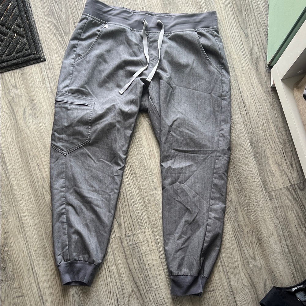 Heathered gray fig jogger pants